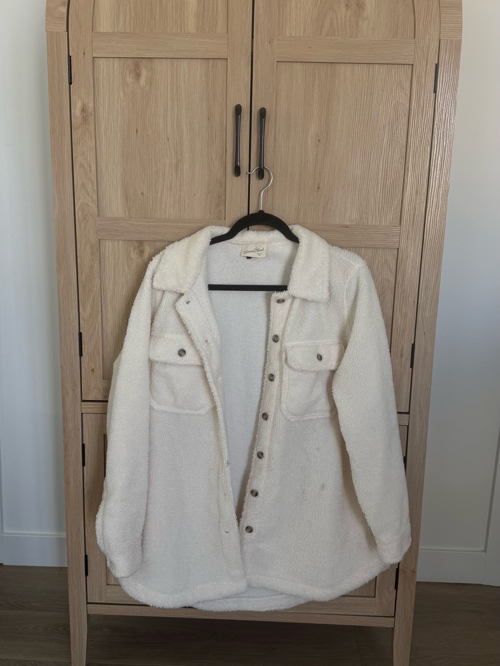 Universal Thread Plush Sherpa Jacket in Cream